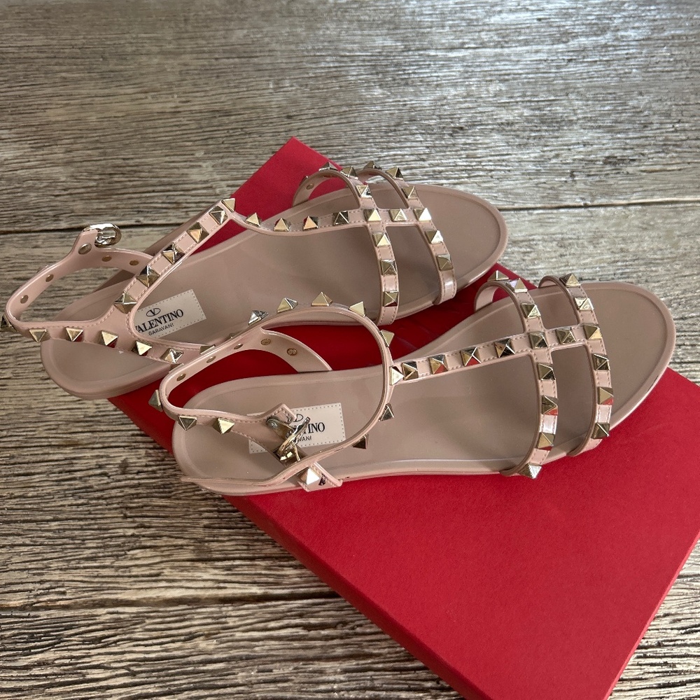 Valentino Garavani sandals size 38
